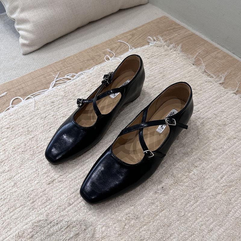 Fashion Fashion Shallow Ladies Mary Janes Shoes With Height Increasing Female Soft Footwear Buckle Strap Women Flats Shoes 2025 New 35 чёрный
Fashion Fashion Shallow Ladies Mary Janes Shoes With Height Increasing Female Soft Footwear Buckle Strap Women Flats Shoes 2025 New 35 чёрный