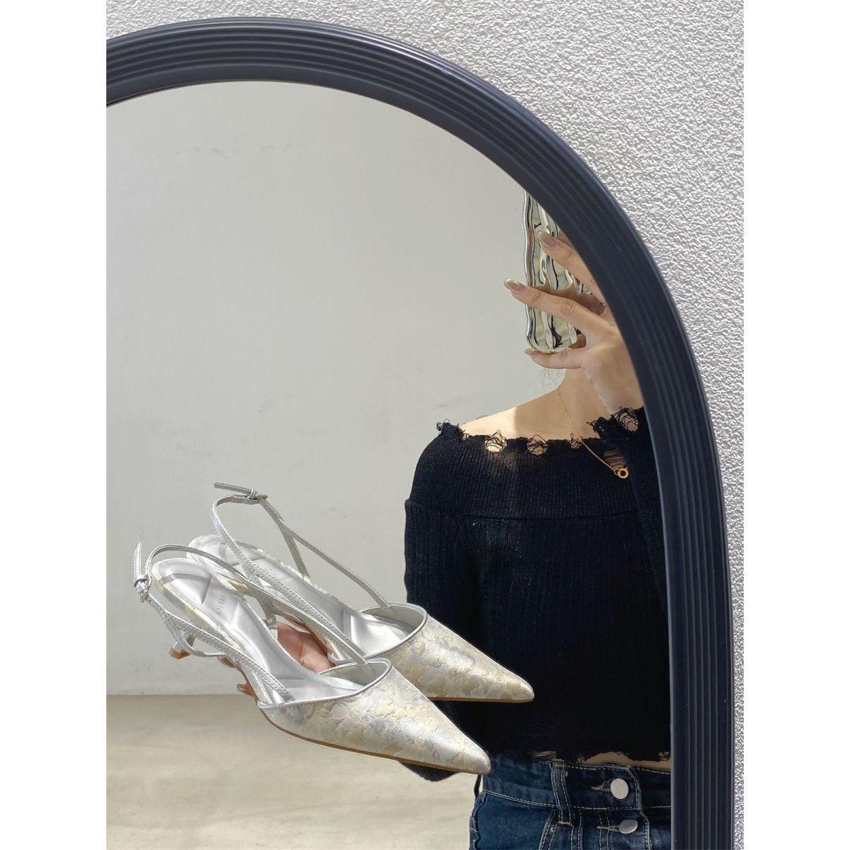 Темпераментные туфли-лодочки с открытым мыском, на kitten heel, французские, новые, с китайским носком, сандалии с острым носком и шпилькой, женские туфли на высоком каблуке 39 серый
Темпераментные туфли-лодочки с открытым мыском, на kitten heel, французские, новые, с китайским носком, сандалии с острым носком и шпилькой, женские туфли на высоком каблуке 39 серый