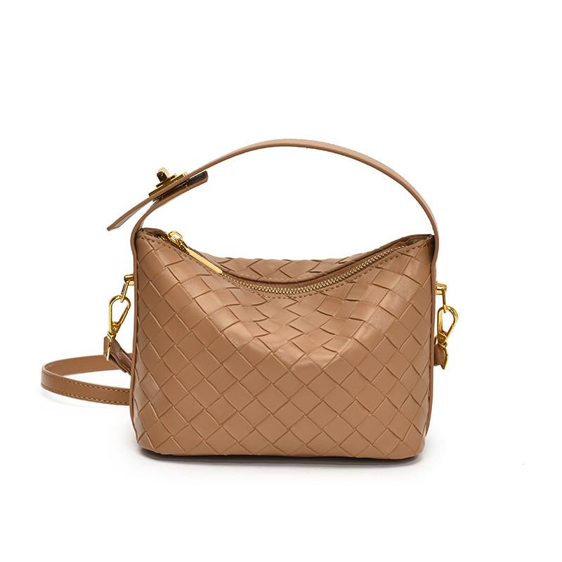 Texture Woven Pu Single Shoulder Crossbody Bag Solid Color Handbag Women Fashion
Texture Woven Pu Single Shoulder Crossbody Bag Solid Color Handbag Women Fashion