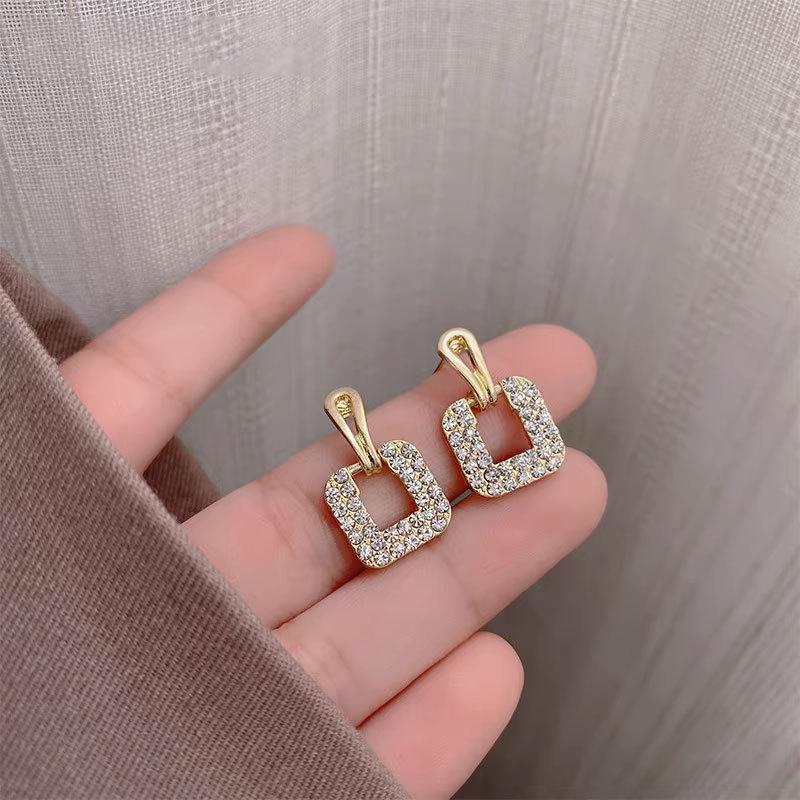 S925 Silver Geometric Diamond Square Stud Earrings - 2024 Unique Trendy Design for Women золотой
S925 Silver Geometric Diamond Square Stud Earrings - 2024 Unique Trendy Design for Women золотой