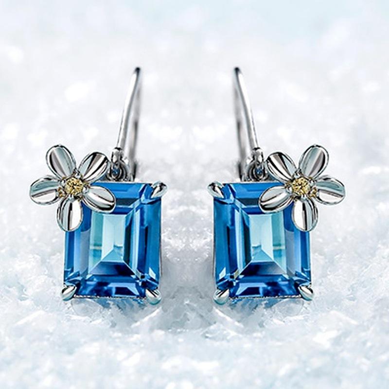 Eryun Jewelry Aqua Blue Rectangle Zircon Micro-inlaid Platinum-plated Earrings Ladies Flower Ear Buckles aqua синього кольору
Eryun Jewelry Aqua Blue Rectangle Zircon Micro-inlaid Platinum-plated Earrings Ladies Flower Ear Buckles aqua синього кольору