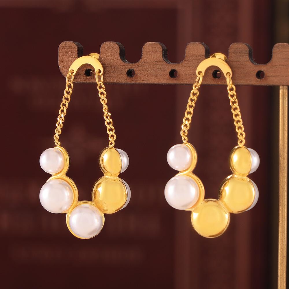 French Retro Pearl Stud Earrings, Advanced Temperament Design, Stainless Steel Plated 18k Gold Simple Earrings, Spot Women
French Retro Pearl Stud Earrings, Advanced Temperament Design, Stainless Steel Plated 18k Gold Simple Earrings, Spot Women