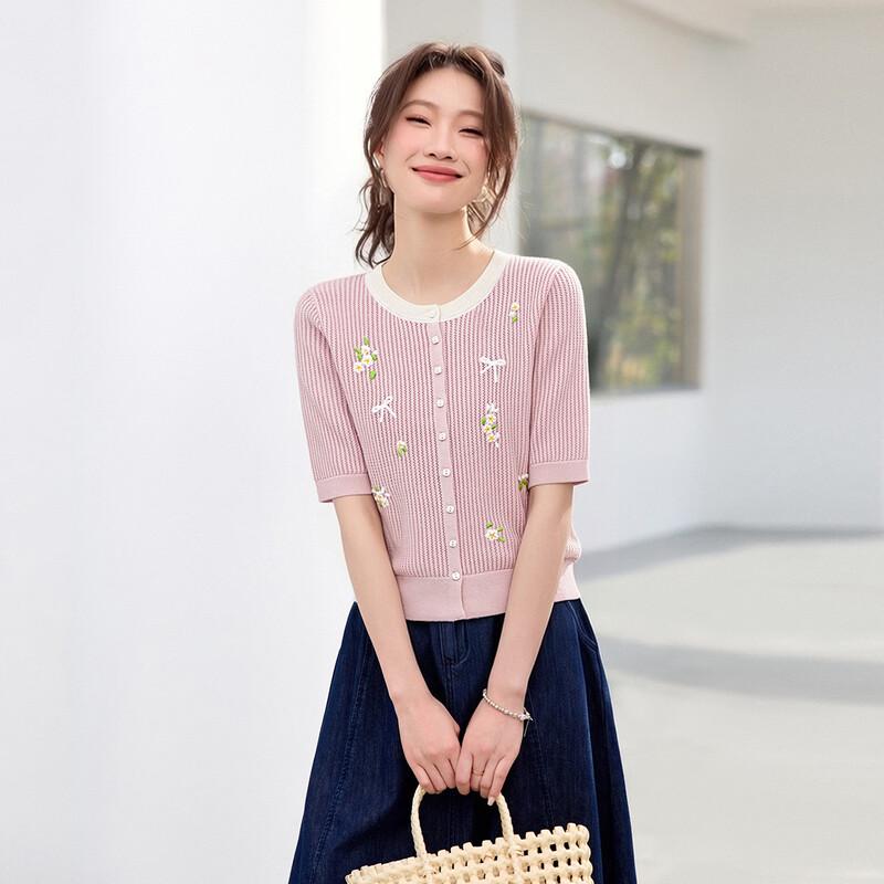 Women s Lightweight Embroidered Wool Blend Cardigan M
Women s Lightweight Embroidered Wool Blend Cardigan M