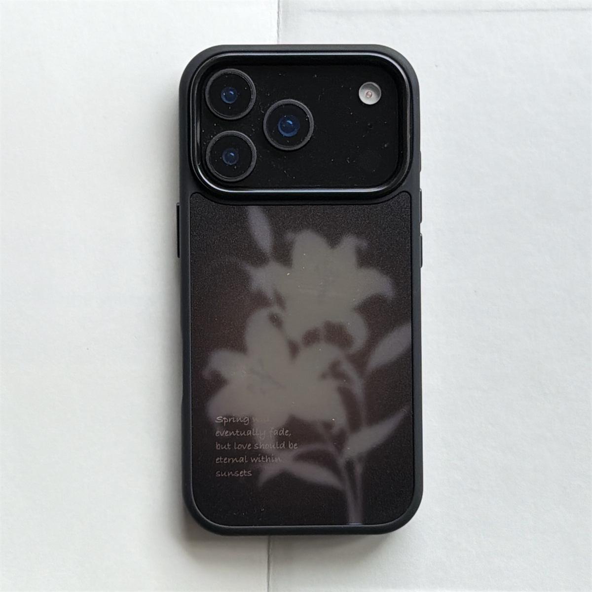 Premium Black Border Lily iPhone 14/13 Pro Max Drop-proof Case iPhone 15
Premium Black Border Lily iPhone 14/13 Pro Max Drop-proof Case iPhone 15