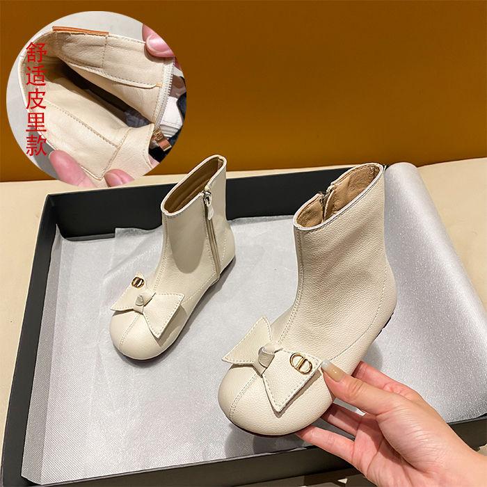 Girls princess short boots leather boots 2025 autumn and winter new children s Martin boots baby casual foreign soft-soled boots 1 26 yards inner length 16.5cm
Girls princess short boots leather boots 2025 autumn and winter new children s Martin boots baby casual foreign soft-soled boots 1 26 yards inner length 16.5cm