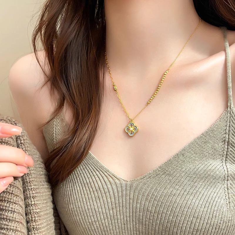 Maillard oil drop flower splicing necklace 2025 new fashionable exquisite neck chain light luxury niche versatile sweater chain
Maillard oil drop flower splicing necklace 2025 new fashionable exquisite neck chain light luxury niche versatile sweater chain