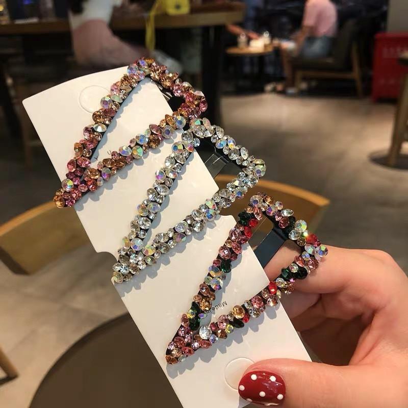 Fashion Girls Women Hair Clips Geometric Imitation Crystal Hairpins Retro Triangle Crystal Hairgrips Hair Accessories for Femme
Fashion Girls Women Hair Clips Geometric Imitation Crystal Hairpins Retro Triangle Crystal Hairgrips Hair Accessories for Femme