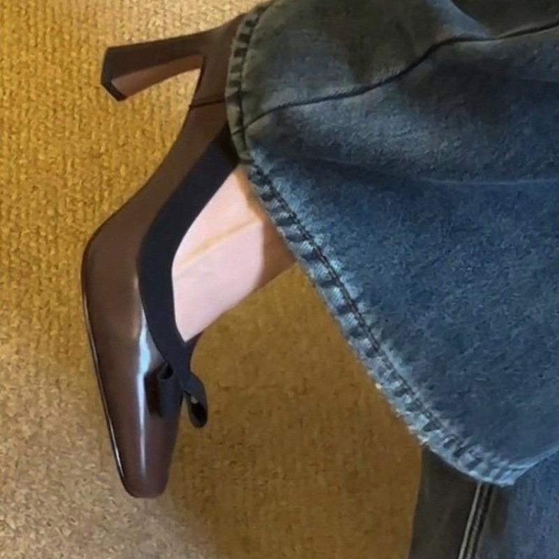 Fashion Retro Temperament Commuter Versatile Block Heel High Heels Women s Fashion Bow Single Shoes 35 коричневый
Fashion Retro Temperament Commuter Versatile Block Heel High Heels Women s Fashion Bow Single Shoes 35 коричневый
