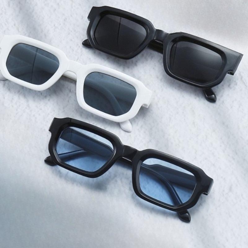 3-pack unisex fashion glasses, versatile for daily wear, photography & gifting.
3-pack unisex fashion glasses, versatile for daily wear, photography & gifting.