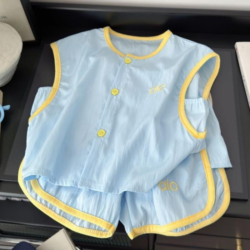 2Pcs/Set Summer Baby Clothes Set Newborn Leisure Embroidered Letter Quick-drying Fabric Short Sleeve Shirt + Shorts Outfit for Children 90 синій
2Pcs/Set Summer Baby Clothes Set Newborn Leisure Embroidered Letter Quick-drying Fabric Short Sleeve Shirt + Shorts Outfit for Children 90 синій