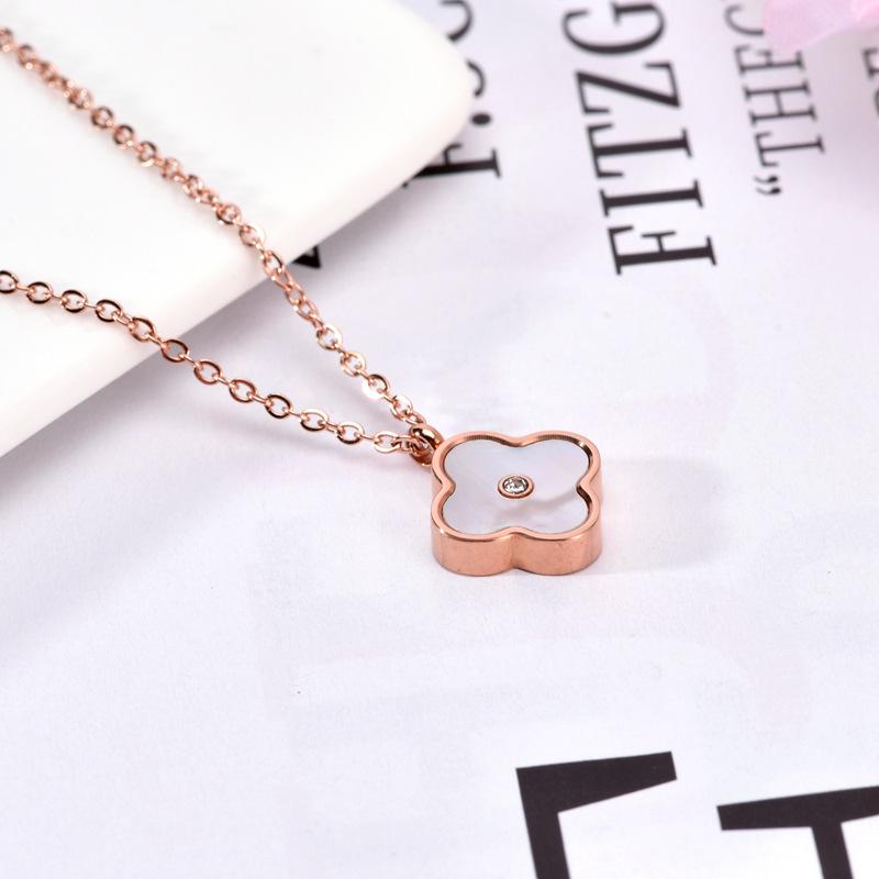 Ожерелье с клевером Япония и Южная Корея: Красный/Белый Перламутр, Бриллиант, Подвеска из Титановой Стали, Роскошная Цепочка для Ключиц розового золота