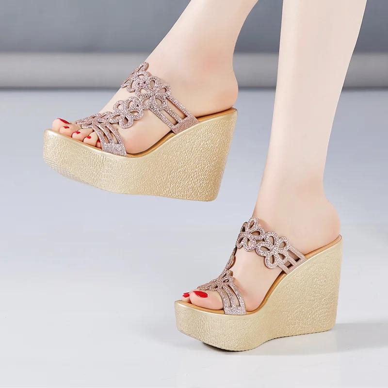 11cm Small 32-41 Comfortable Rhinestone Cutout Soft Leather Slippers 2025 Platform Wedges Slippers High Heels Shoes office Mom 32 золотий
11cm Small 32-41 Comfortable Rhinestone Cutout Soft Leather Slippers 2025 Platform Wedges Slippers High Heels Shoes office Mom 32 золотий