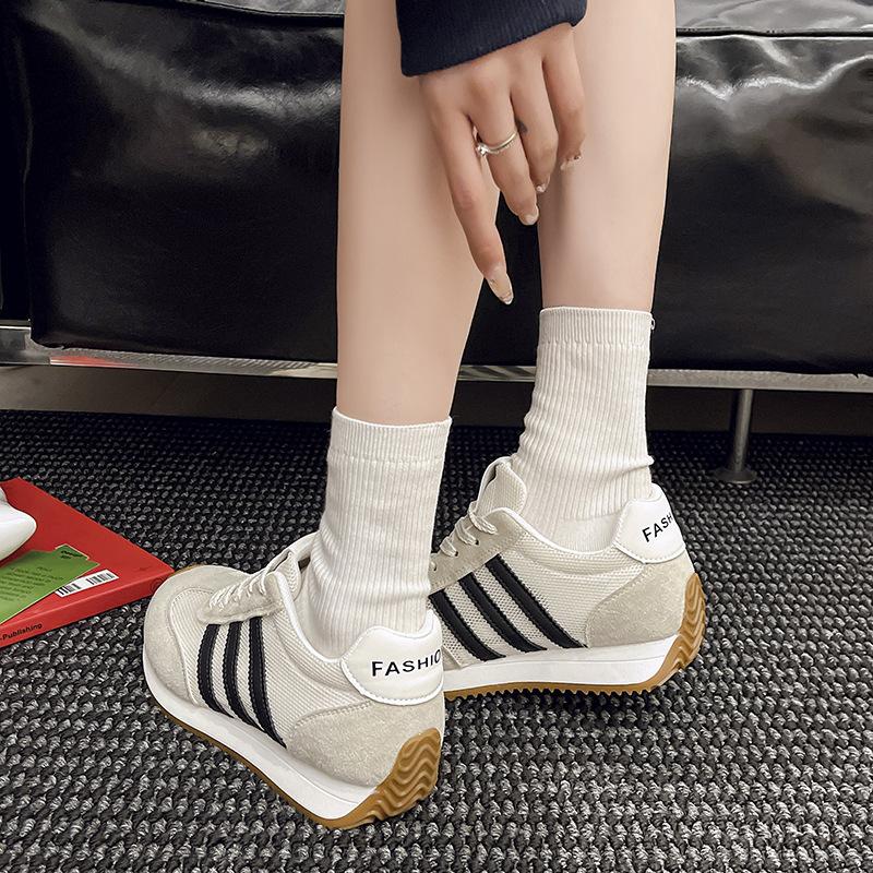 Thick-soled mesh breathable women s spring and summer new versatile retro thin sports and leisure shoes 35 светло-серый
Thick-soled mesh breathable women s spring and summer new versatile retro thin sports and leisure shoes 35 светло-серый