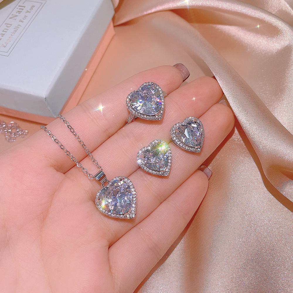 Cincin Berlian Pernikahan Emas Putih 18K до Wanita Berlian Mewah Perhiasan Pertunangan Femme 3 Buah Set Hadiah Valentine Pengantin до Anak P set
Cincin Berlian Pernikahan Emas Putih 18K до Wanita Berlian Mewah Perhiasan Pertunangan Femme 3 Buah Set Hadiah Valentine Pengantin до Anak P set