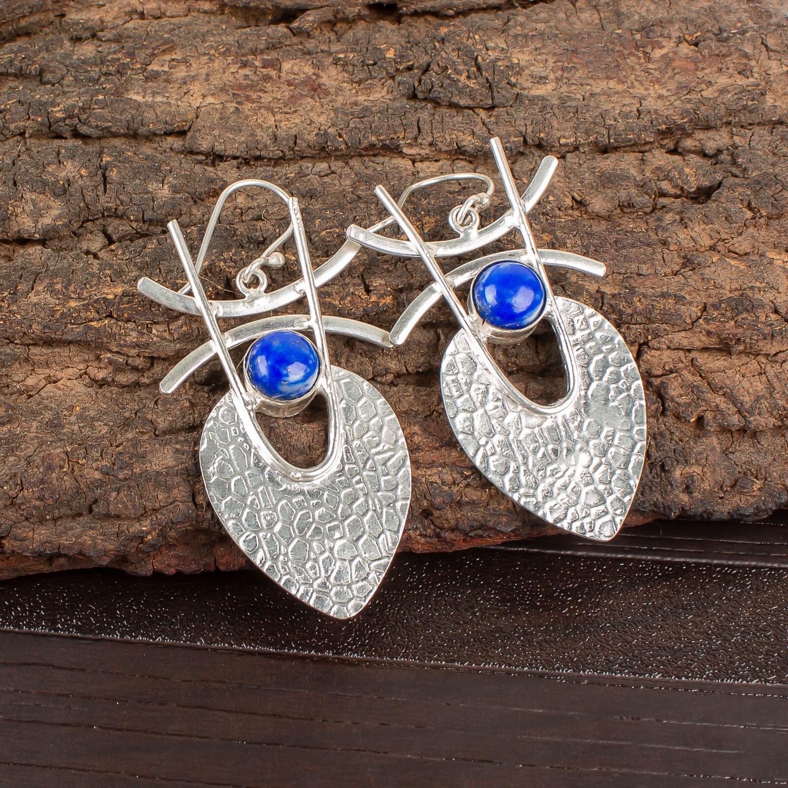 Lapis Lazuli Gemstone 925 Sterling Silver Jewelry Handmade Dangle Earrings 1.78 EE-64-29
Lapis Lazuli Gemstone 925 Sterling Silver Jewelry Handmade Dangle Earrings 1.78 EE-64-29