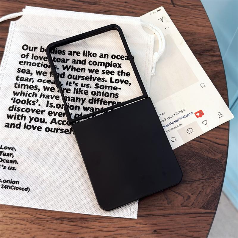 Модный полупрозрачный матовый ультратонкий чехол из ПК для Samsung Galaxy Z Flip 7 FE 6 5 4 3 flip7 Flip6 Ударопрочный прозрачный тонкий жесткий чехол Galaxy Z Flip4 чёрный
Модный полупрозрачный матовый ультратонкий чехол из ПК для Samsung Galaxy Z Flip 7 FE 6 5 4 3 flip7 Flip6 Ударопрочный прозрачный тонкий жесткий чехол Galaxy Z Flip4 чёрный