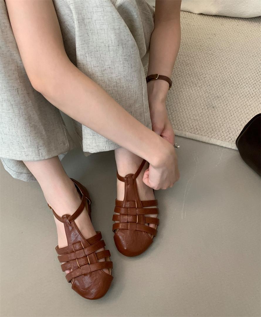 Niche light luxury 2025 summer handmade high-heeled women s shoes foreign trade retro cool slippers water shampoo layer 39 коричневый
Niche light luxury 2025 summer handmade high-heeled women s shoes foreign trade retro cool slippers water shampoo layer 39 коричневый