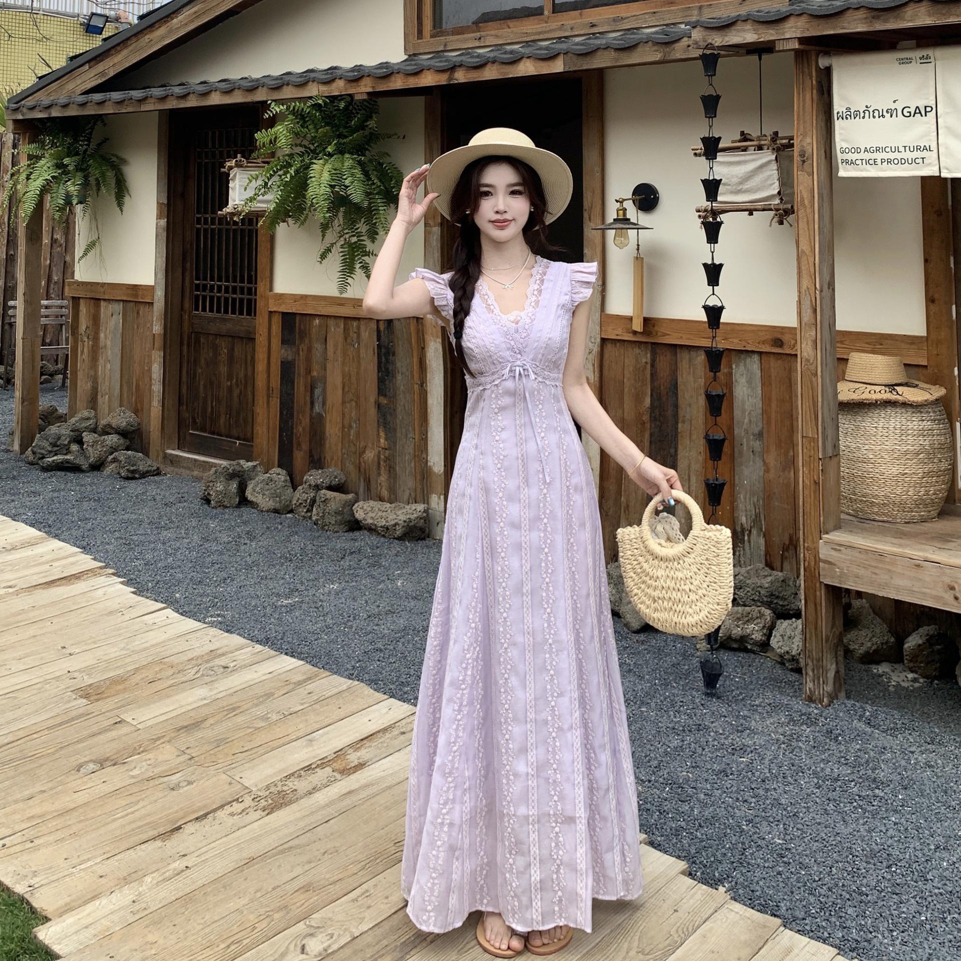 Soft Blue Korean-Style Dress: French Retro Lace, Gentle Purple Puff Sleeves, Waist-Cinching Design L
Soft Blue Korean-Style Dress: French Retro Lace, Gentle Purple Puff Sleeves, Waist-Cinching Design L