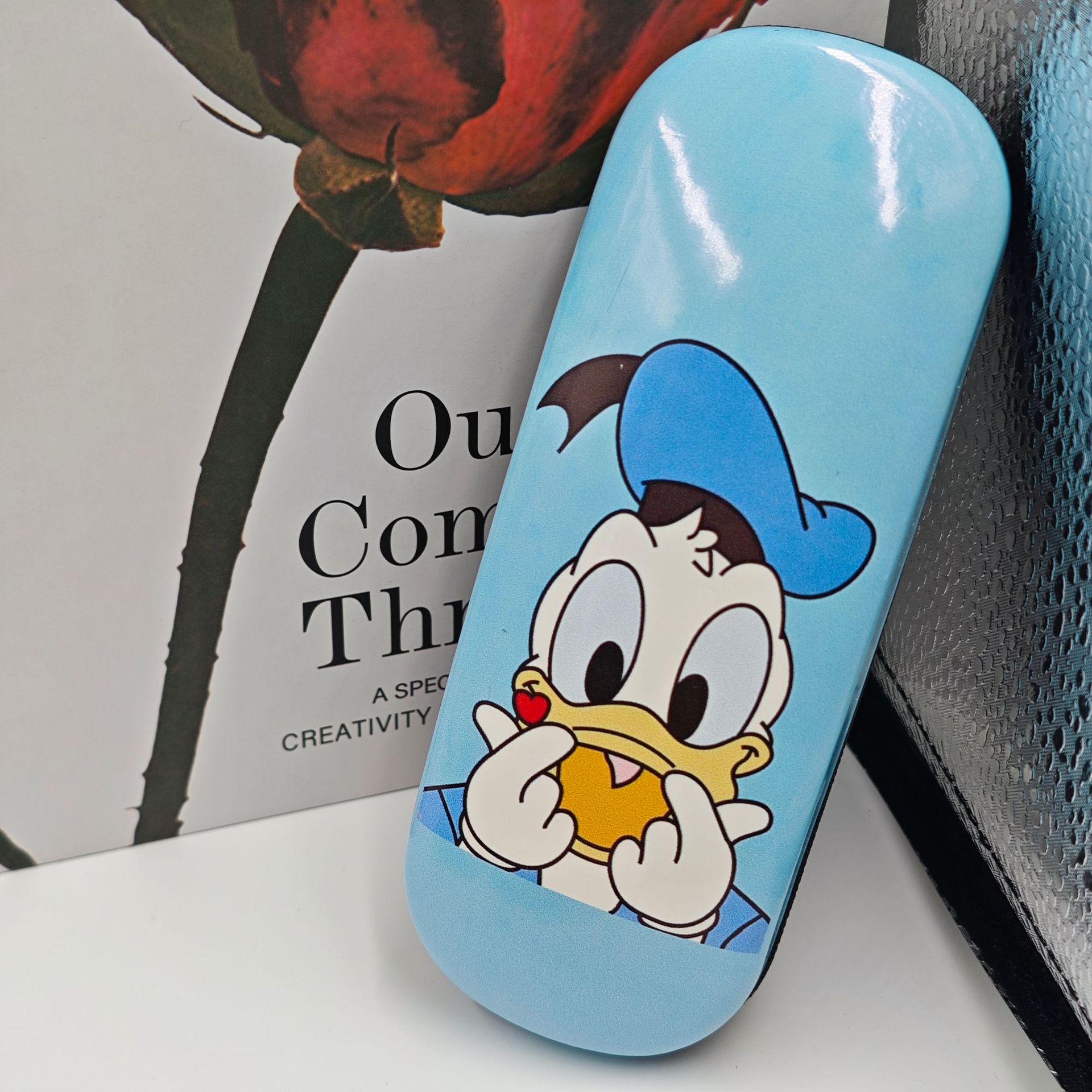 Cartoon Heart-Shaped Myopia Sunglasses & Stationery Storage Case for Kids
Cartoon Heart-Shaped Myopia Sunglasses & Stationery Storage Case for Kids