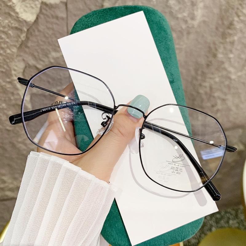 Металлическая большая оправа очков, женские ретро плоские очки, модные очки с полной оправой, анти-синие очки 00173 чёрный
Металлическая большая оправа очков, женские ретро плоские очки, модные очки с полной оправой, анти-синие очки 00173 чёрный