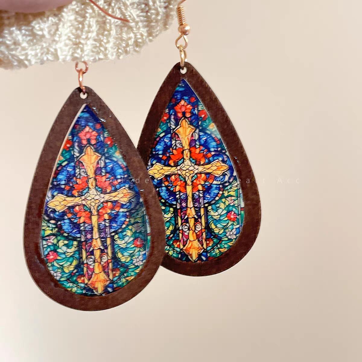Retro Color Window Grilles Temperament Earrings Women S Bohemian Style Niche Design Ear Hooks Advanced Sense Show Face Small Earrings
Retro Color Window Grilles Temperament Earrings Women S Bohemian Style Niche Design Ear Hooks Advanced Sense Show Face Small Earrings