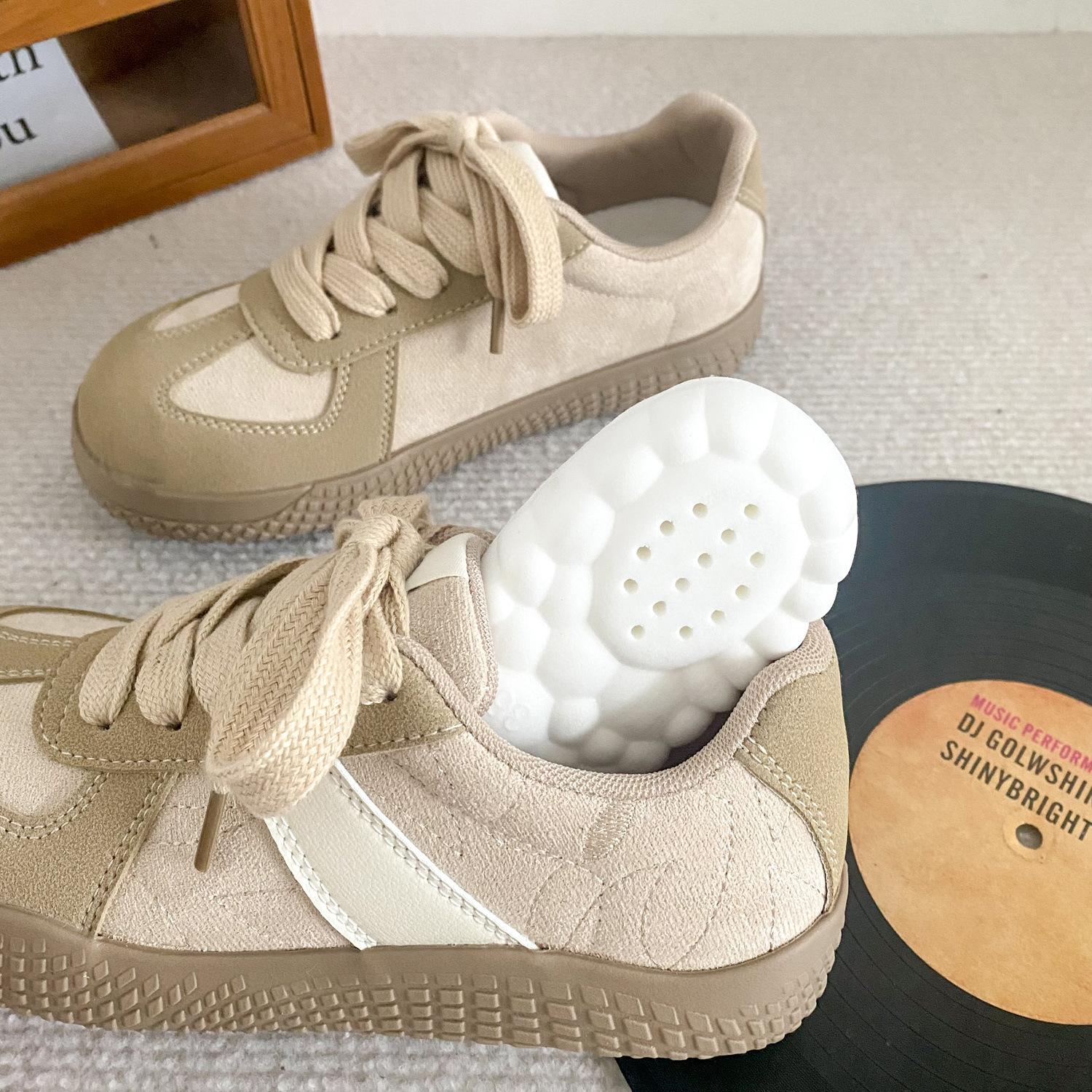 BE-6798 latex insole/mango head thick baseplate shoes women s shoes niche flat 2024 new ins Dexun shoes 40 бежевий
BE-6798 latex insole/mango head thick baseplate shoes women s shoes niche flat 2024 new ins Dexun shoes 40 бежевий