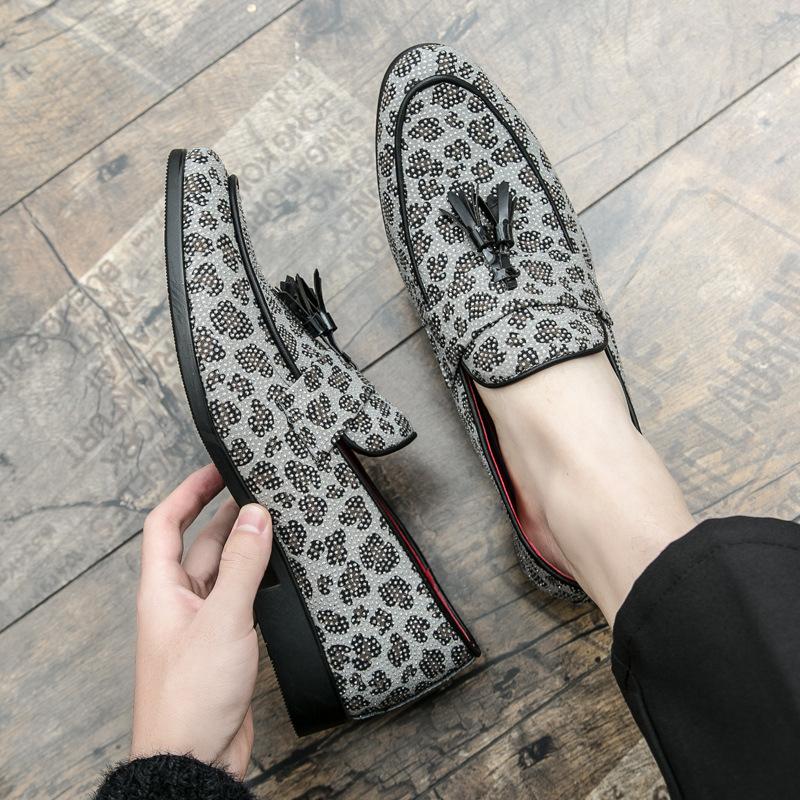 2025 spring new Doudou shoes British retro style leather shoes business casual men s low-top leather shoes men s shoes 38
2025 spring new Doudou shoes British retro style leather shoes business casual men s low-top leather shoes men s shoes 38