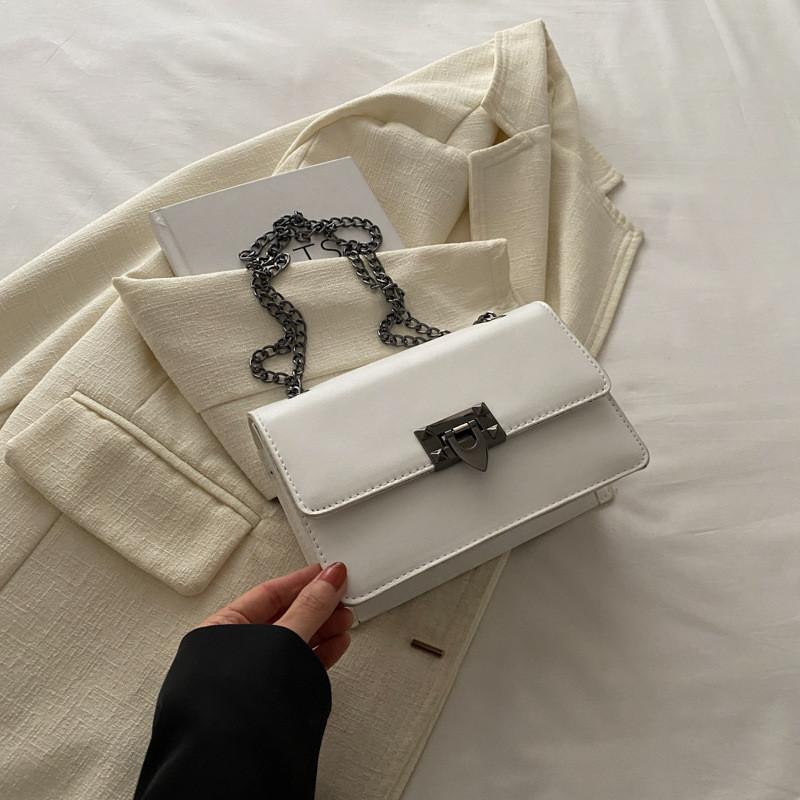 Trendy Small Square Shoulder Bag For Women In Solid Colors Stylish Chain Strap Ideal For Casual Outfits And Everyday Use білий
Trendy Small Square Shoulder Bag For Women In Solid Colors Stylish Chain Strap Ideal For Casual Outfits And Everyday Use білий