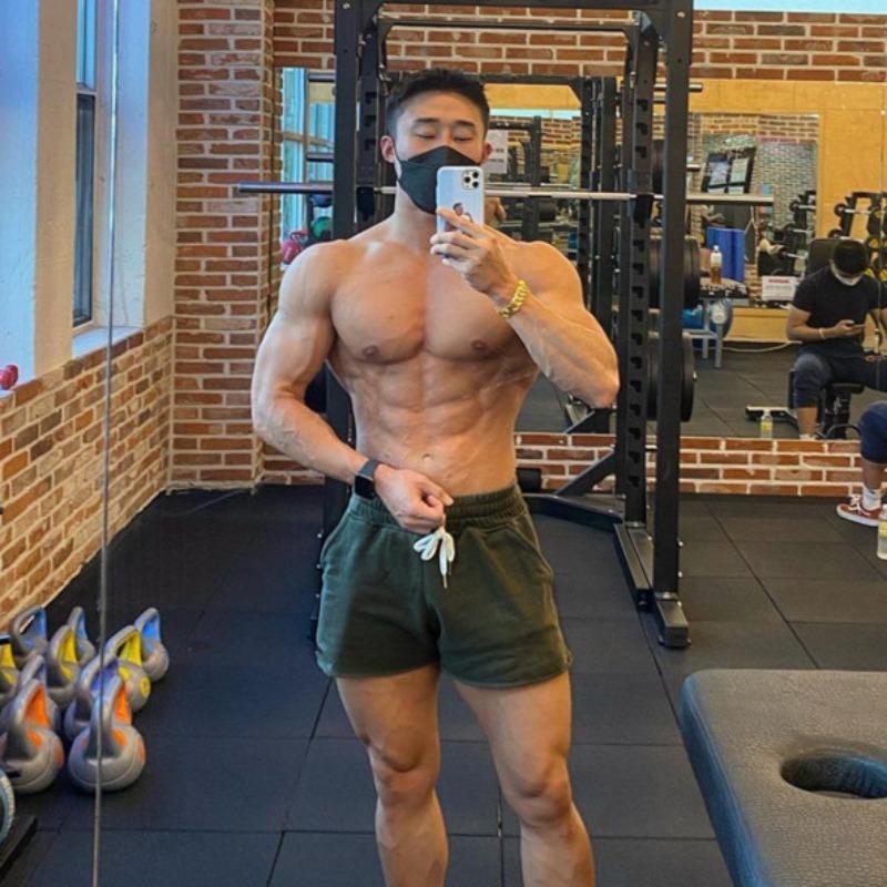 Однотонные шорты с петлями и закатанным краем для фитнес-тренировок и брюки три четверти для железа, мужские шорты 3XL армия зеленый
Однотонные шорты с петлями и закатанным краем для фитнес-тренировок и брюки три четверти для железа, мужские шорты 3XL армия зеленый