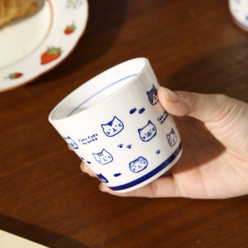 Japanese-style Cute Cat Ceramic Small Teacup,180ml Espresso Coffee Cup Household Drinking Tumblers Drinkware Christmas Cups 180ML
Japanese-style Cute Cat Ceramic Small Teacup,180ml Espresso Coffee Cup Household Drinking Tumblers Drinkware Christmas Cups 180ML