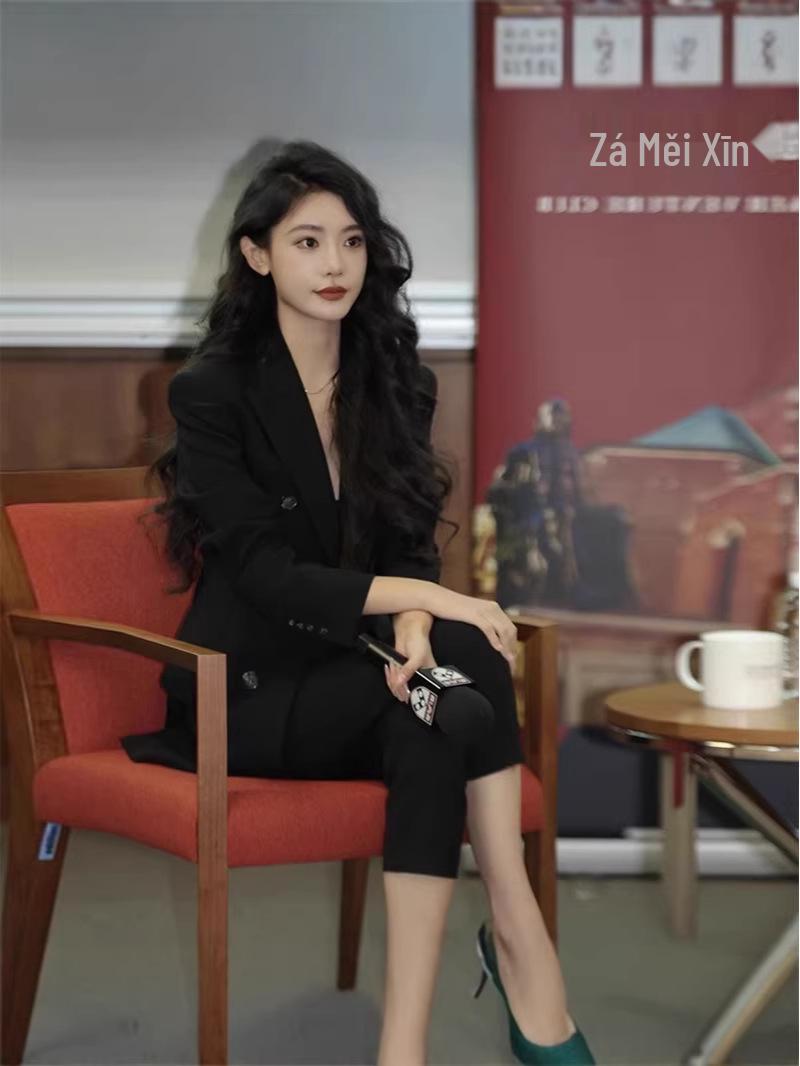 Elegant Black Double-Breasted Suit Set for Women - Perfect for Spring and Autumn, Petite Professional Wear XL
Elegant Black Double-Breasted Suit Set for Women - Perfect for Spring and Autumn, Petite Professional Wear XL