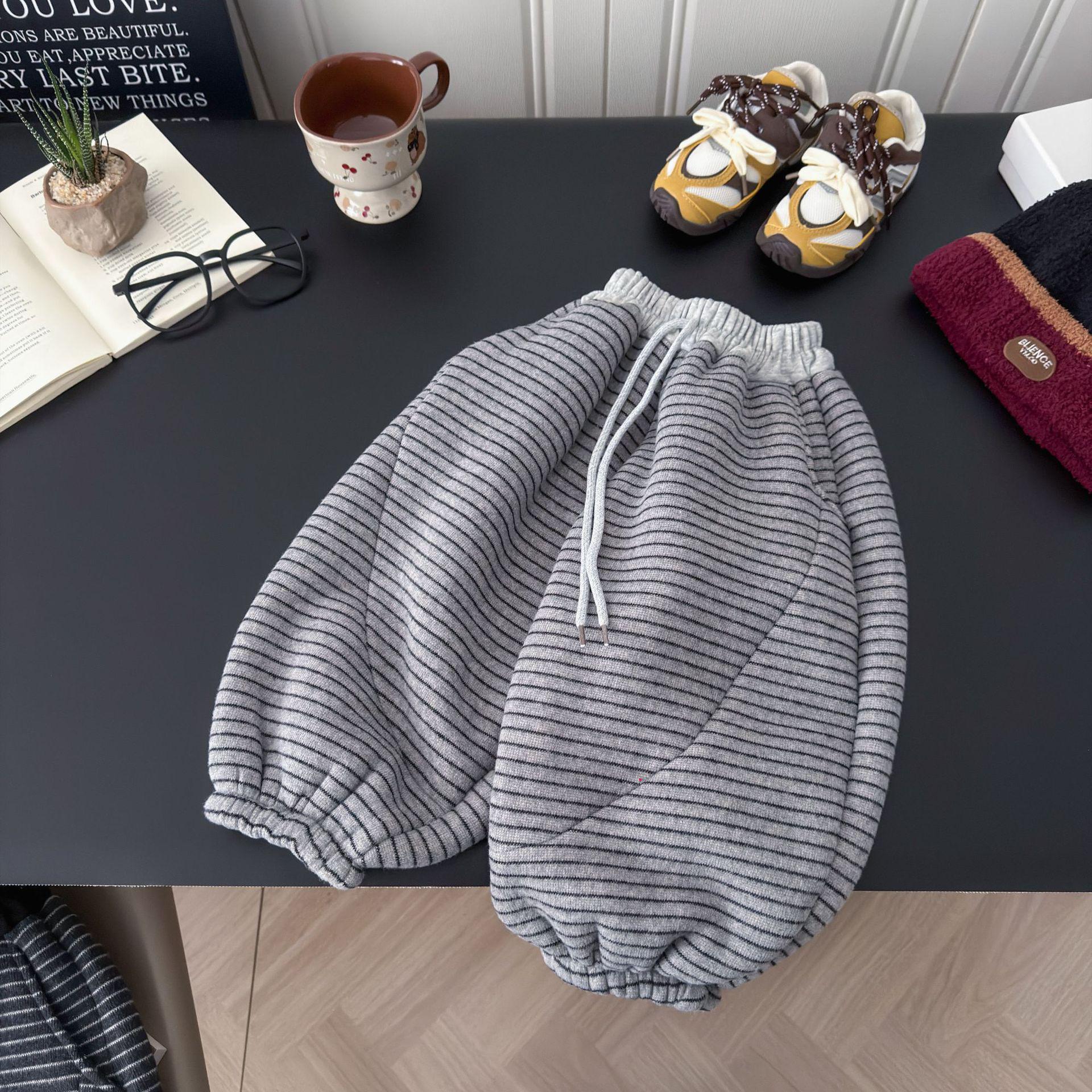 Children s Fleece-Lined Striped Winter Pants, 2025 Fashionable Loose-Fit Casual Cuffed Long Pants 73 cm
Children s Fleece-Lined Striped Winter Pants, 2025 Fashionable Loose-Fit Casual Cuffed Long Pants 73 cm