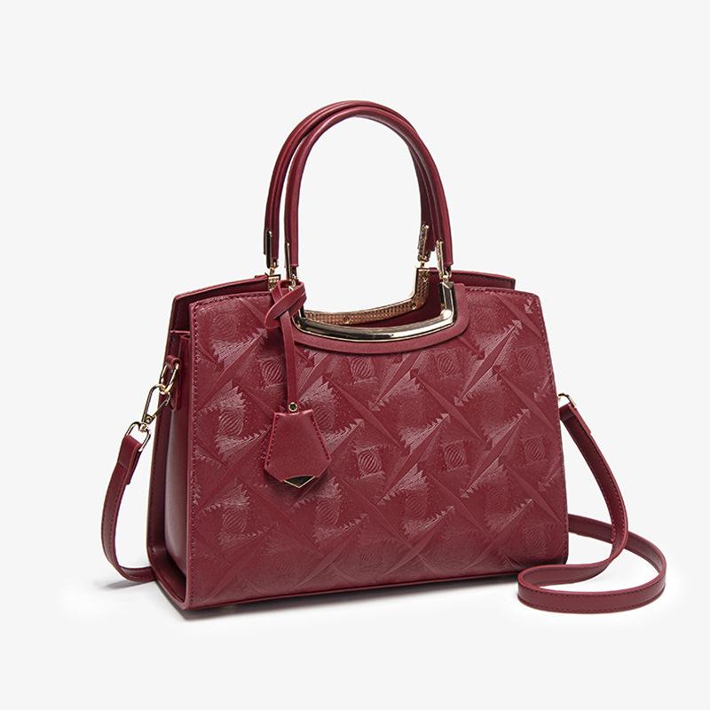 Light Luxury Gifts For Mother, Large-Capacity Crocodile Pattern Bag, Female Commuter Mother Bag, Mother-In-Law Bag
Light Luxury Gifts For Mother, Large-Capacity Crocodile Pattern Bag, Female Commuter Mother Bag, Mother-In-Law Bag