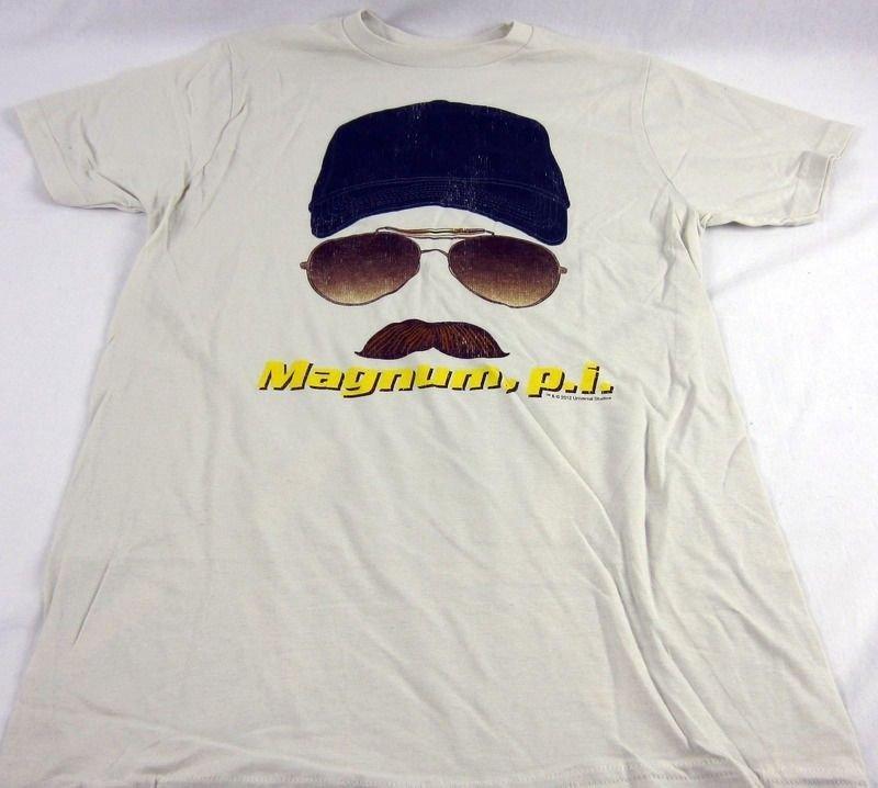 Mens NEW Magnum P.I. Tom Selleck TV Logo Graphic Logo T-Shirt Size M L XL Unisex T-Shirt L
Mens NEW Magnum P.I. Tom Selleck TV Logo Graphic Logo T-Shirt Size M L XL Unisex T-Shirt L
