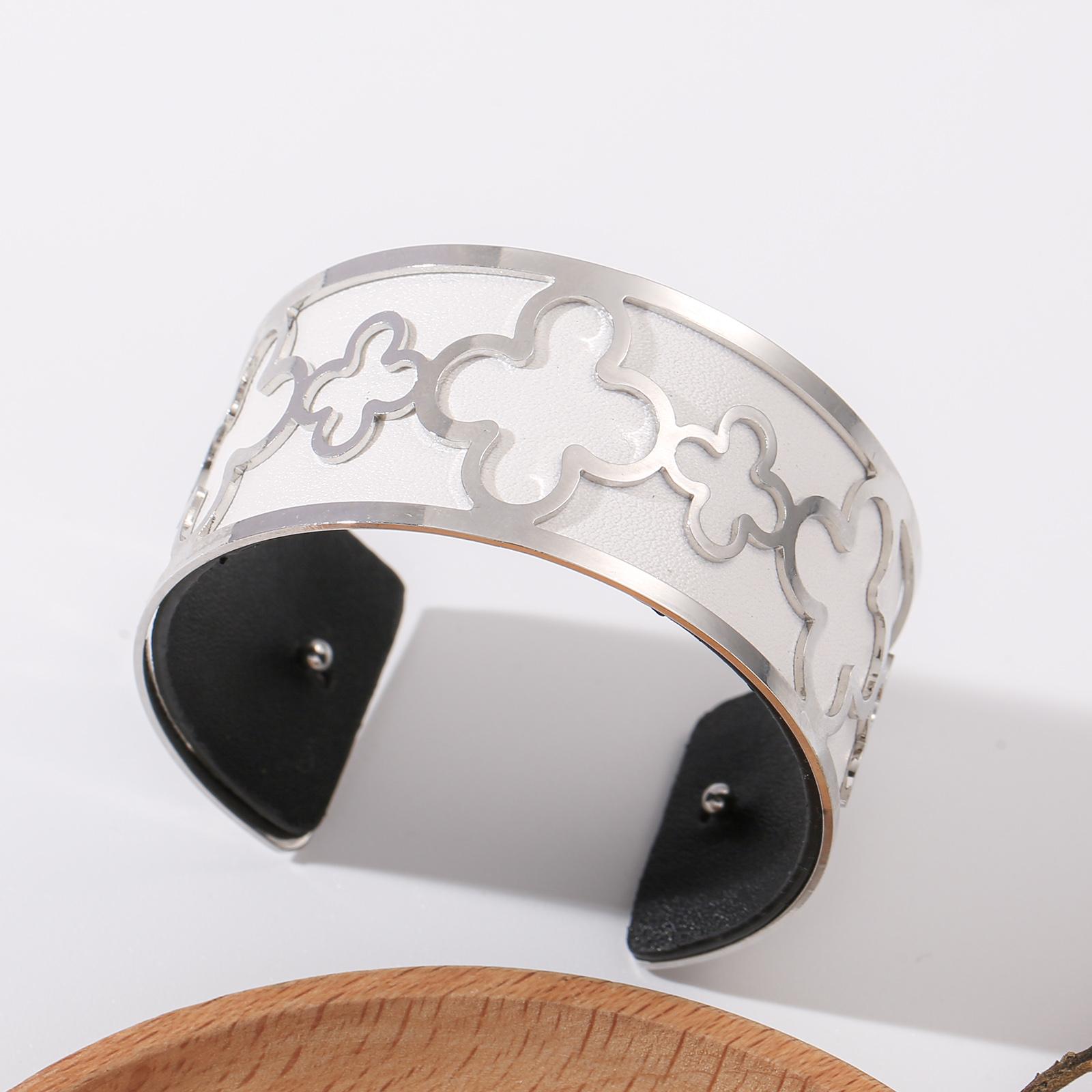 Women s Open Bangle - Hollow Floral Replaceable Leather Double-Sided Color-Block Accessory
Women s Open Bangle - Hollow Floral Replaceable Leather Double-Sided Color-Block Accessory
