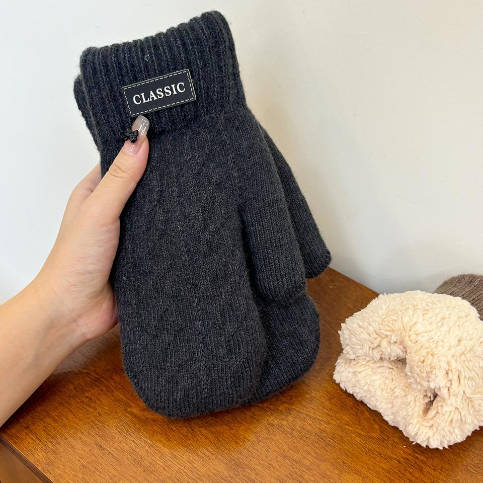 Мужские ветрозащитные вязаные теплые перчатки Double layer fleece thickened темно-серого
Мужские ветрозащитные вязаные теплые перчатки Double layer fleece thickened темно-серого