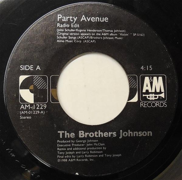 7-дюймовая пластинка BROTHERS JOHNSON - Party Avenue AM1229 A&M Records 1988 США Соул/Фанк Б/У
7-дюймовая пластинка BROTHERS JOHNSON - Party Avenue AM1229 A&M Records 1988 США Соул/Фанк Б/У