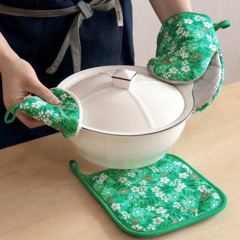 Oven Duck Beak Gloves Home Kitchen Microwave Oven Gloves Insulation Pad Handle Triangle Pot Cap (as the picture,pot hat)
Oven Duck Beak Gloves Home Kitchen Microwave Oven Gloves Insulation Pad Handle Triangle Pot Cap (as the picture,pot hat)