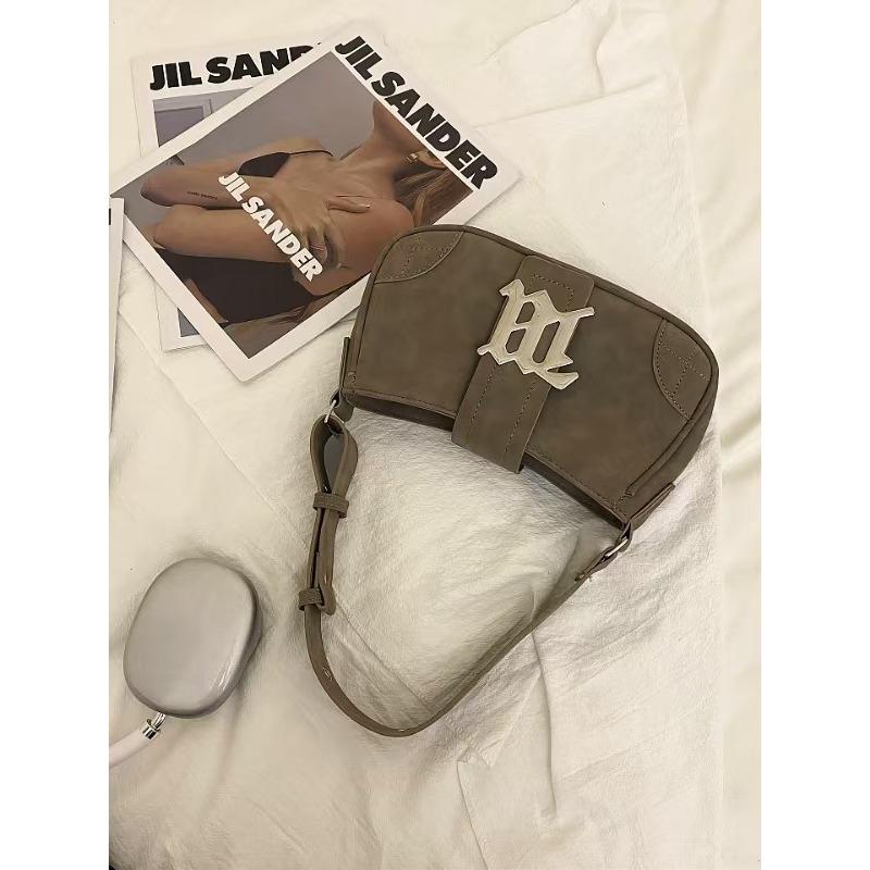 spring and summer new niche bags women s retro versatile baguette bags shoulder handbags millennial babes armpit bags
spring and summer new niche bags women s retro versatile baguette bags shoulder handbags millennial babes armpit bags