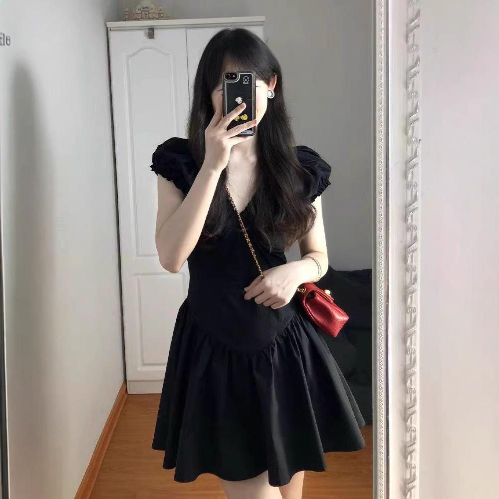 French Hepburn style black dress women s summer waist, sweet and spicy skirt, small man looking thin, small black dress short skirt 2XL чорний
French Hepburn style black dress women s summer waist, sweet and spicy skirt, small man looking thin, small black dress short skirt 2XL чорний