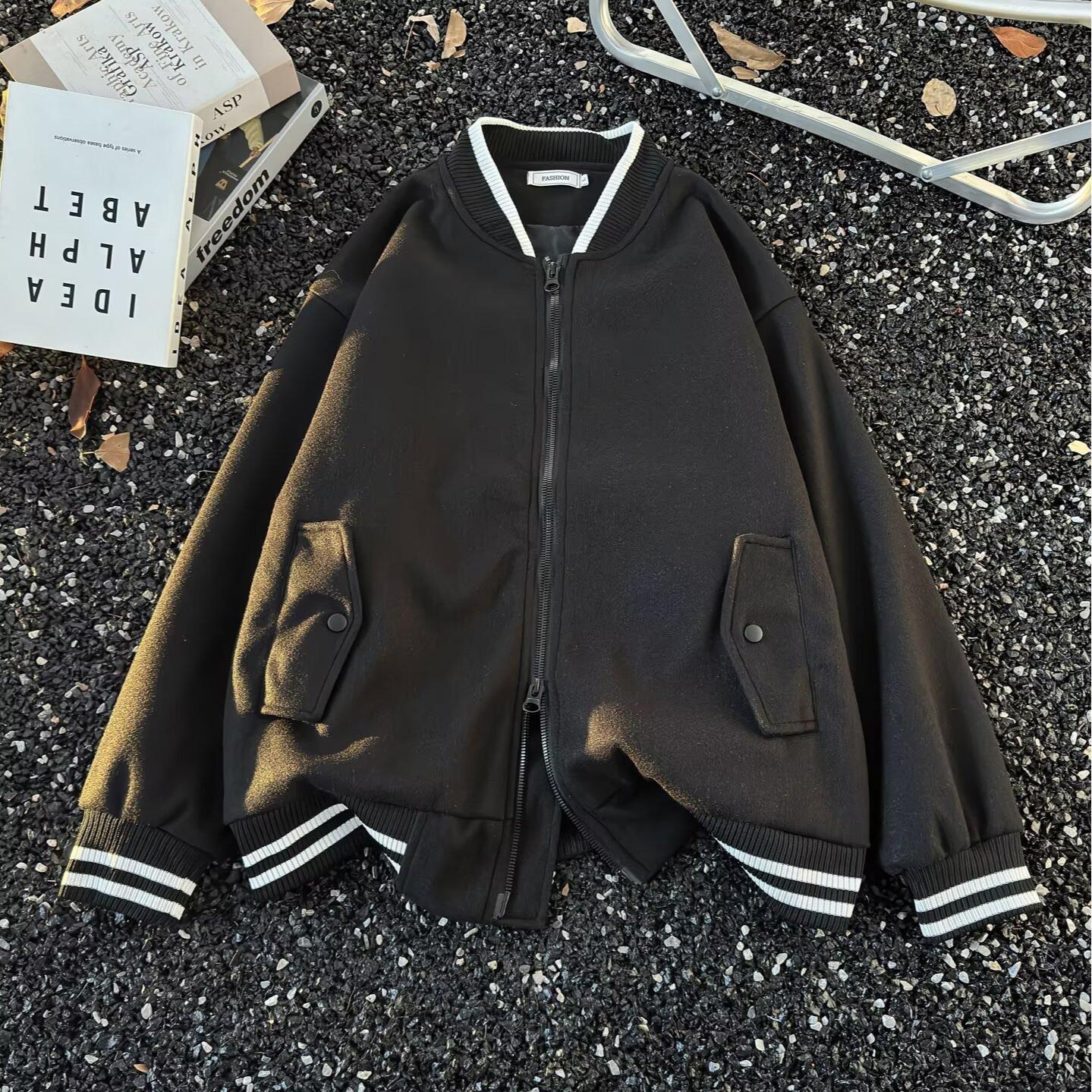 Men s American Retro Gray Woolen Baseball Jacket - Thick Bomber Style for Spring & Autumn, High-End Feel M чорний
Men s American Retro Gray Woolen Baseball Jacket - Thick Bomber Style for Spring & Autumn, High-End Feel M чорний