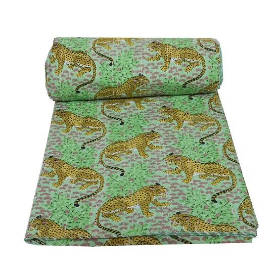 Покрывало Kantha из индийского хлопка с ручным принтом, одеяло двойного размера, покрывало с тигровым принтом, постельное белье
Покрывало Kantha из индийского хлопка с ручным принтом, одеяло двойного размера, покрывало с тигровым принтом, постельное белье