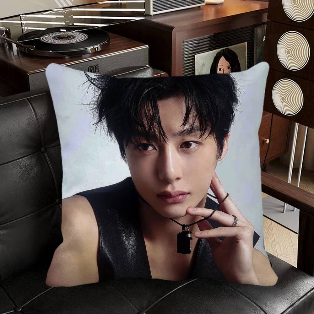 KPOP Хёнвон Наволочка Квадратная Подушка Спальня Диван Отдых Комфортная Подушка Автомобиль Домашний Декор 16x16Inch
KPOP Хёнвон Наволочка Квадратная Подушка Спальня Диван Отдых Комфортная Подушка Автомобиль Домашний Декор 16x16Inch