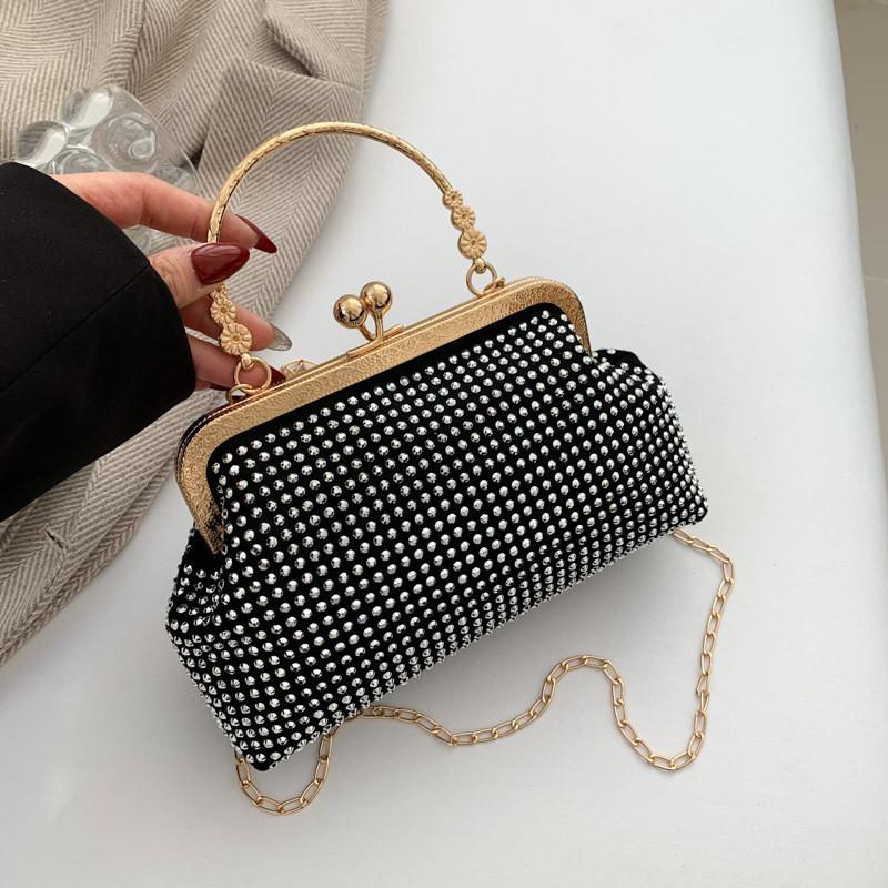 Fashionable Chain Handbag 2023 Winter New Trendy Simple Single Shoulder Shell Bag Casual Crossbody Bag Black Silver срібний
Fashionable Chain Handbag 2023 Winter New Trendy Simple Single Shoulder Shell Bag Casual Crossbody Bag Black Silver срібний