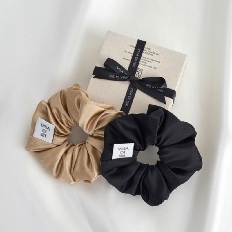 VILLA DE SILK Резинка для волос из 100% шелка высокой плотности (2colors) Black
VILLA DE SILK Резинка для волос из 100% шелка высокой плотности (2colors) Black