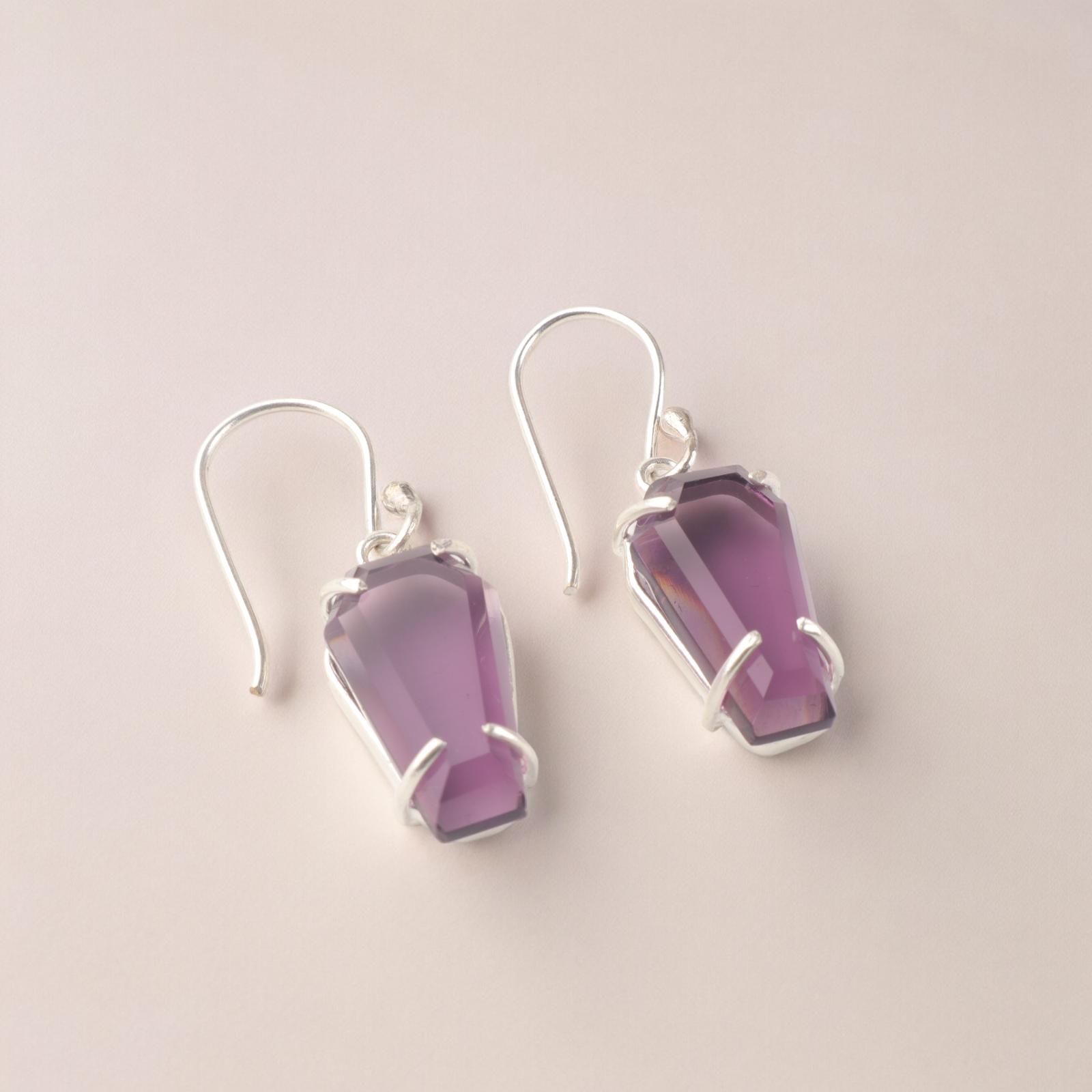 Аметист Драгоценный камень 925 Стерлинговое серебро Ювелирные изделия Ручной работы Серьги-капли/подвески 1,48 EE-130-7
Аметист Драгоценный камень 925 Стерлинговое серебро Ювелирные изделия Ручной работы Серьги-капли/подвески 1,48 EE-130-7