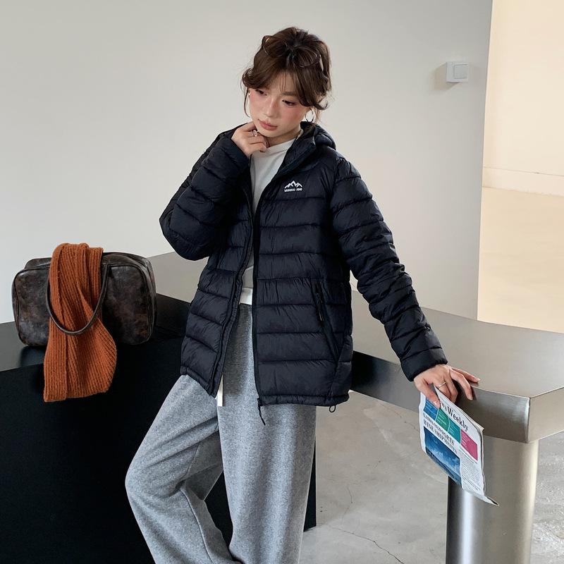 Запасные ребра Легкий пуховик Зимний Новый стиль Хлопковая куртка С капюшоном Теплая хлопковая куртка Хлопковая куртка Короткая приталенная куртка XXL
Запасные ребра Легкий пуховик Зимний Новый стиль Хлопковая куртка С капюшоном Теплая хлопковая куртка Хлопковая куртка Короткая приталенная куртка XXL