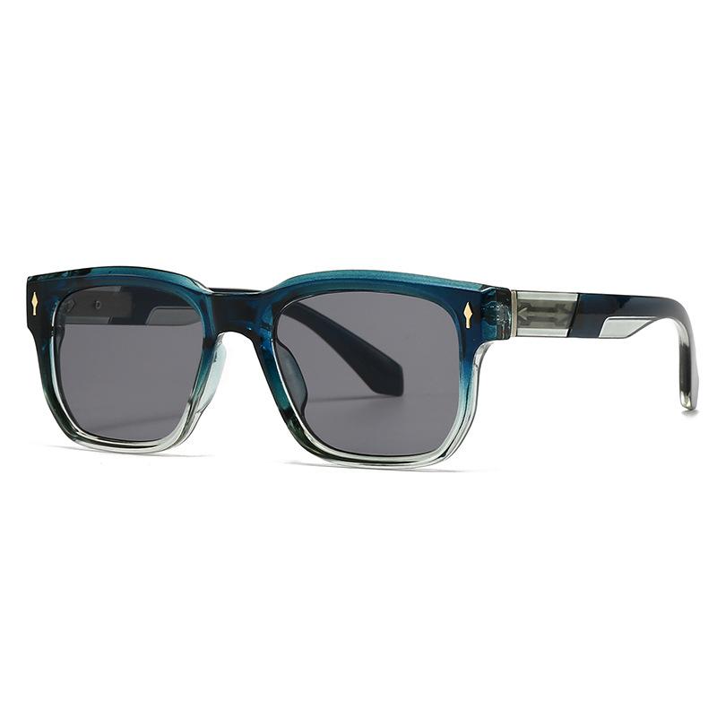 New Sunglasses Men Women Classic Square High Quality Rivet Glasses Male Fashion Black Travelling UV400 Shades
New Sunglasses Men Women Classic Square High Quality Rivet Glasses Male Fashion Black Travelling UV400 Shades