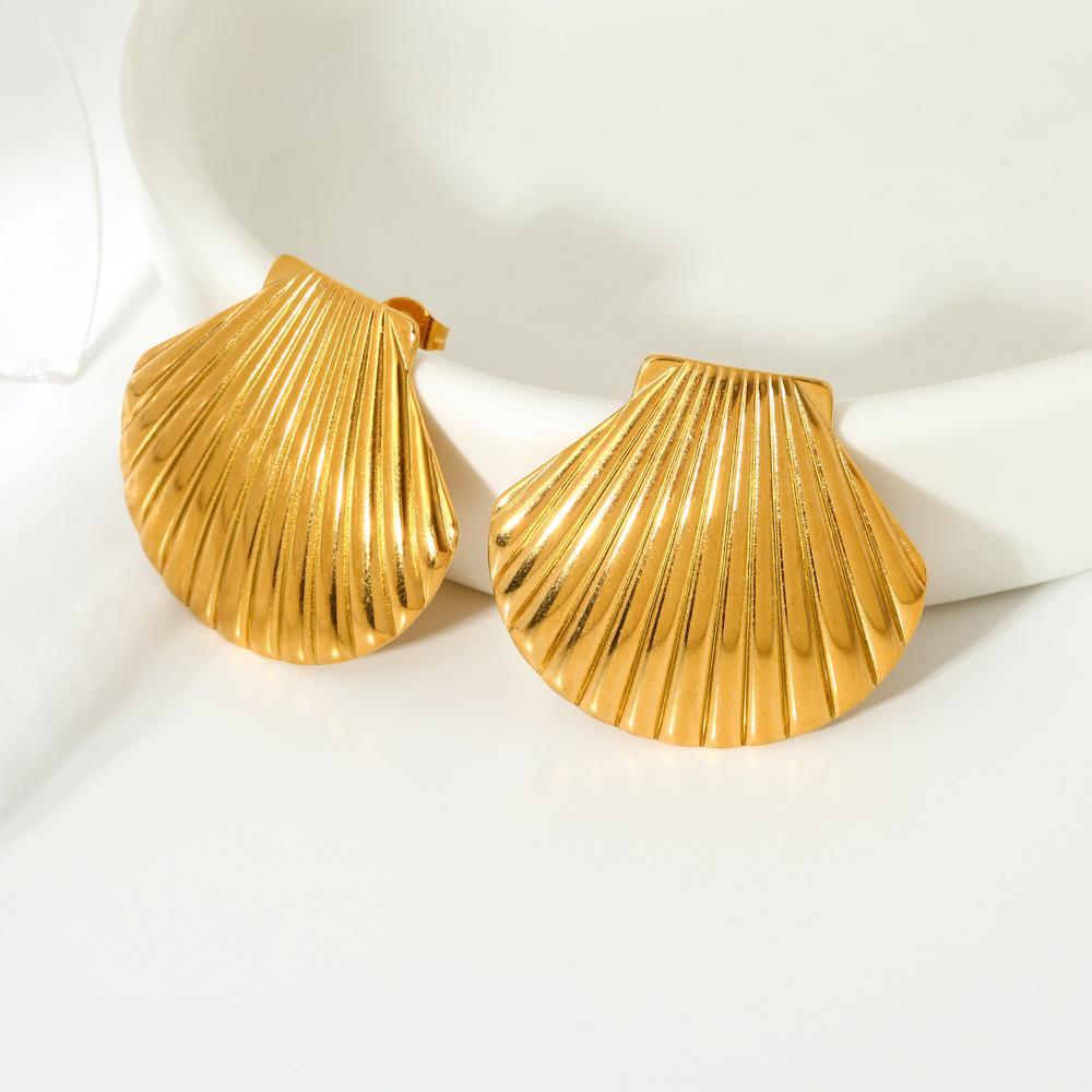 18K Gold-Plated Stainless Steel Shell Stud Earrings: European/American Influencer Style, Ocean-Inspired, Exaggerated High-End Design
18K Gold-Plated Stainless Steel Shell Stud Earrings: European/American Influencer Style, Ocean-Inspired, Exaggerated High-End Design