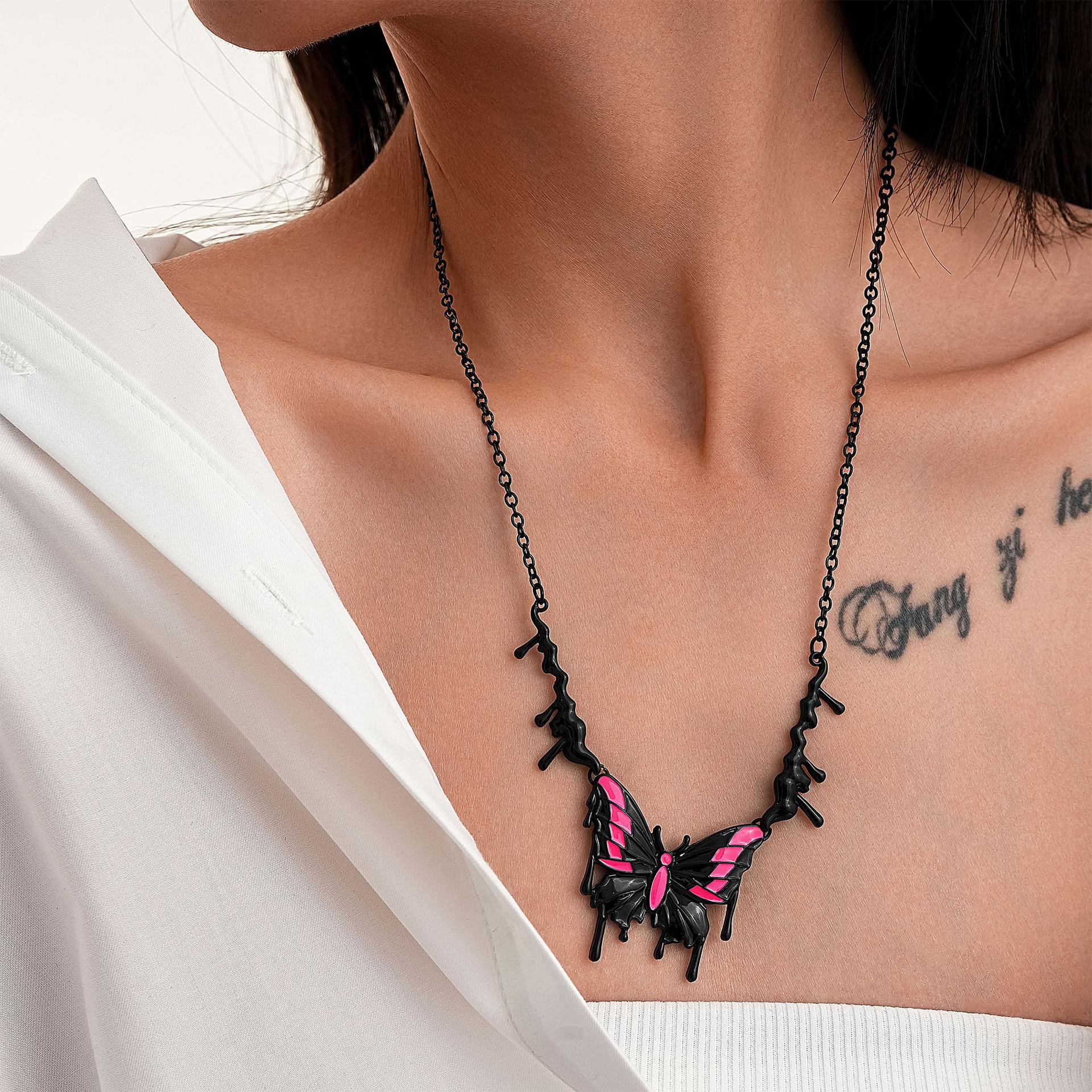 Necklace Personality Sexy Electrophoresis Black Drop Oil Powder Butterfly Pendant Collarbone Chain Necklace Female
Necklace Personality Sexy Electrophoresis Black Drop Oil Powder Butterfly Pendant Collarbone Chain Necklace Female